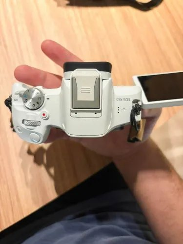 Camera canon R50 (kit completo)