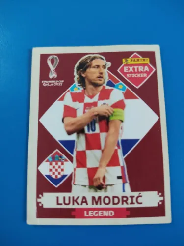 Figurinha Extra Panini Copa 2022 Luka Modri? Legend (Bordô)