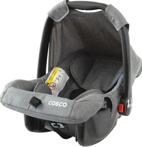 Bebê conforto cosco novo no plástico