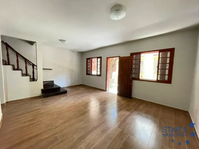 Casa de vila no Flamengo! 3 Quartos - 150m² - 2 Andares