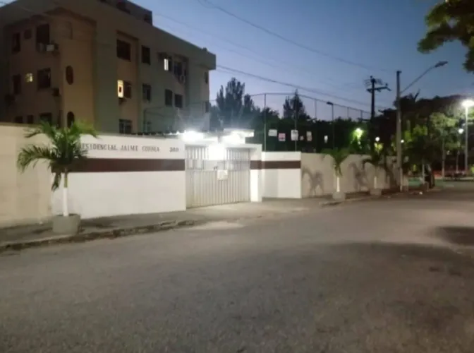 Vendo ótimo apartamento no Condomínio Jaime Corrêa