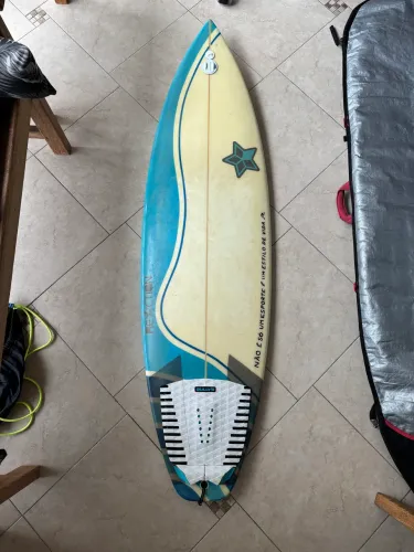 Prancha de Surf 5´8 Reaction Surfboards