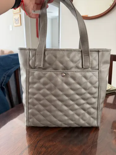 Bolsa matelassê para notebook e documentos