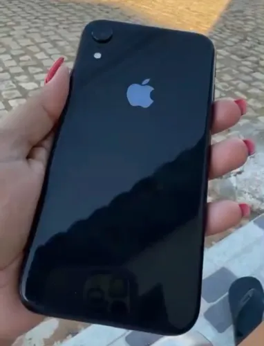 iPhone XR semi novo 64G