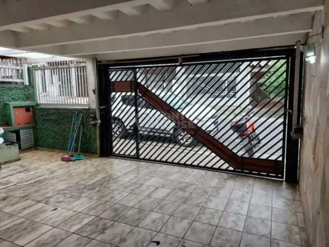 Sobrado à venda Jardim Saúde de 3 andares, 5 dormitórios, 4 banheiros e 2 vagas
