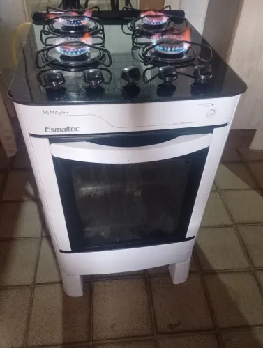 vendo fogão Esmaltec ágata em perfeito estado frete grátis