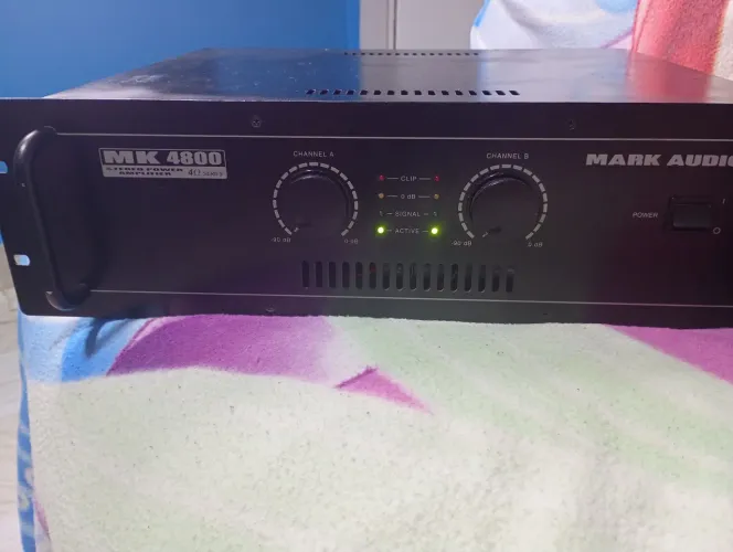 Amplificador profissional