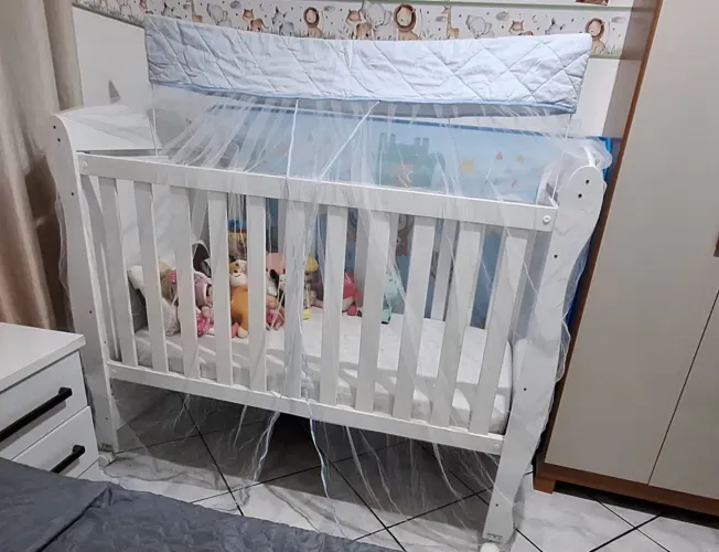 Berço laqueado em perfeito estado
