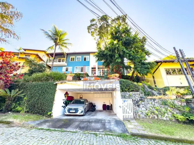 Casa com 3 dormitórios à venda, 197 m² por R$ 1.030.000,00 - Pendotiba - Niterói/RJ