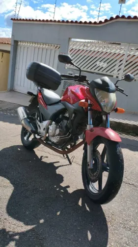 HONDA CB 300R