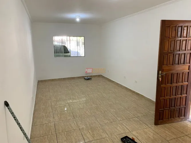 Sobrado no Bairro Parque Gerassi em Santo André