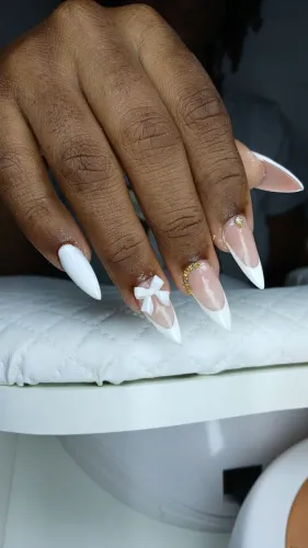 Faço Unhas (Gel na tips) (postiça realista 