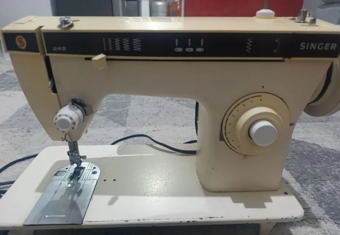 Máquina singer 242- Revisada com garantia