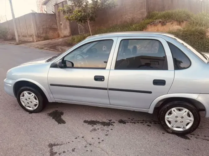 Chevrolet Corsa Sedan 1.0 MPFI 8V 71cv 4P 2004