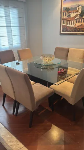 MESA DE JANTAR 6 LUGARES COM VIDRO E CENTRO GIRATÓRIO