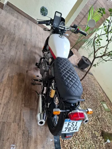 ROYAL ENFIELD INTERCEPTOR 650