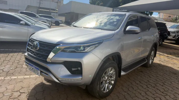Toyota Hilux SW4 SRX 4X4 2.8 TDI 16V Dies. Aut. 2022