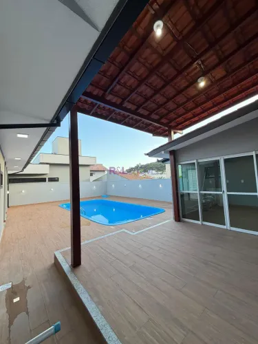 Casa com Piscina - 3 quartos na Pedra Branca em Palhoça