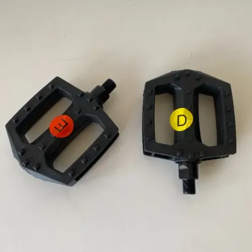 Rf191 Par Pedal De Bicicleta 1/2 Nylon Mtb Com Refletor Rosca Fina