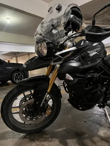 Tiger 800 baixo km / aceito Biz,Nmax,Pcx mais $