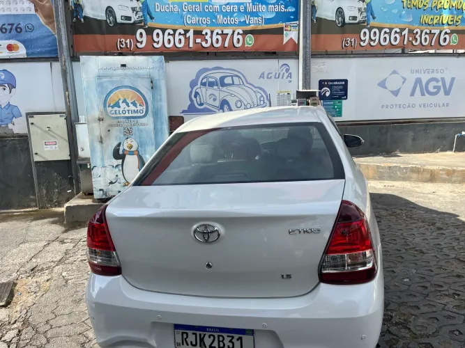 Toyota Etios X Plus Sedan 1.5 Flex 16V 4P Aut. 2021
