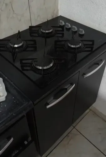 Cooktop Britânia 4 bocas à gás acendimento automático com armário.
