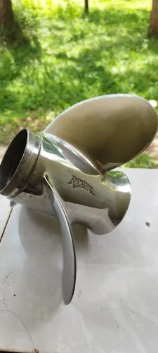 Hélice motor de popa 3 laminas
