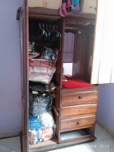 Garda roupa madeira 