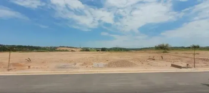 Terreno a venda no Condomínio Portal dos Lagos