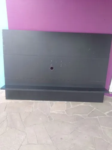 Vendo esse painel pra TV inteirinho bem cuidado só buscar em Canoas não entrego 150 reais