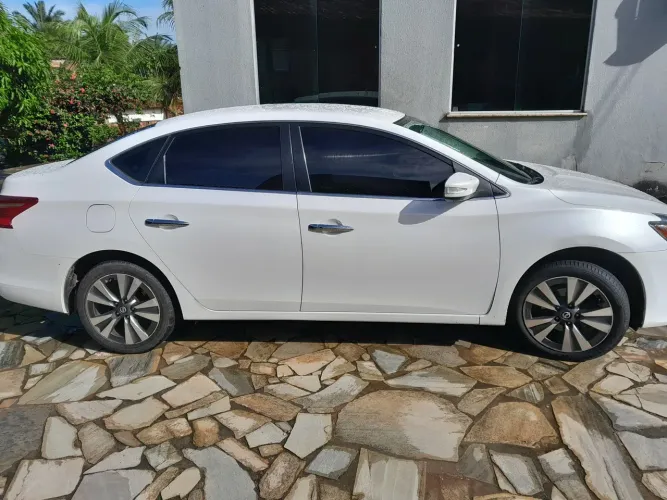 Nissan Sentra SV 2.0 Flexstart 16V Aut. 2017
