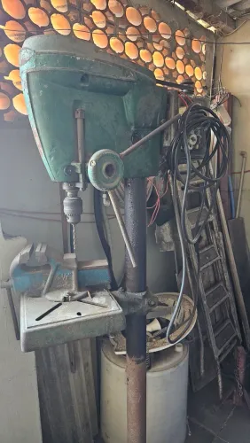 Máquina de furar industrial de coluna