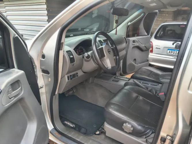 Nissan Frontier SEL CD 4X4 2.5 TB Diesel Aut. 2008