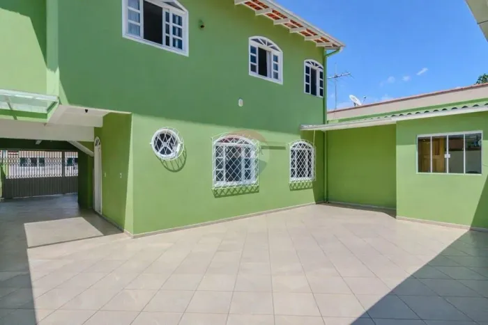 Sobrado Charmoso: 6 Quartos em Balneário Camboriú