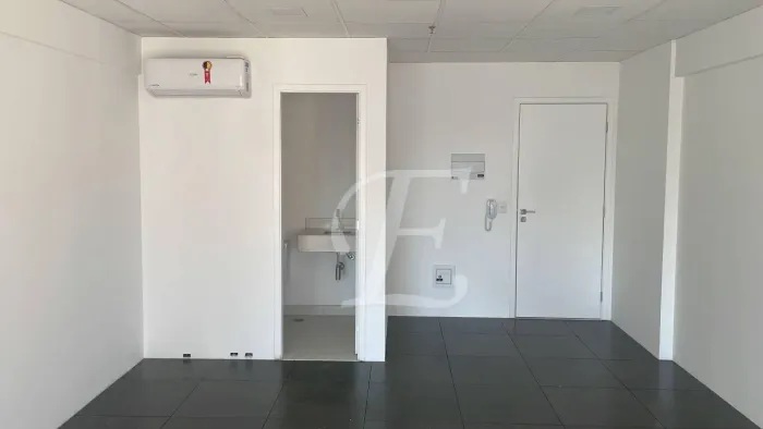 Conjunto, com varanda, à venda, 31 m² -400 metros do shopping Morumbi .brooklin - perto es