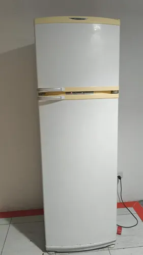 Geladeira Brastemp 370L