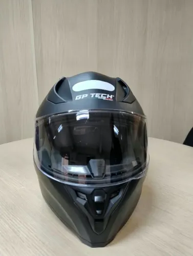 Capacete Fechado Gp Tech Ultra Com Óculos Interno Fosco - Tamanho 62