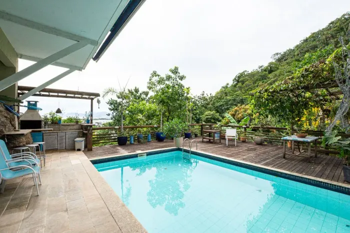 Casa com 3 dormitórios à venda, 277 m² por R$ 1.750.000,00 - Itacoatiara - Niterói/RJ