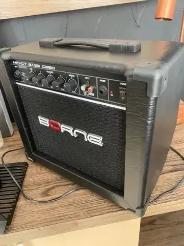 Amplificador de Contrabaixo Borne CB60