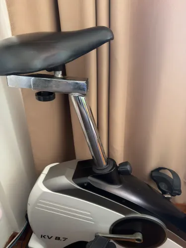 Bicicleta ergométrica magnética kikos kv 8.7