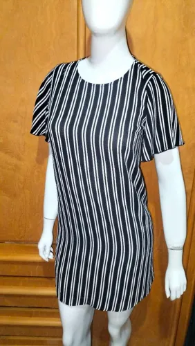 Desapego de vestidos veste P e M usados