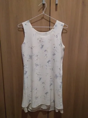 vestido sem manga 
