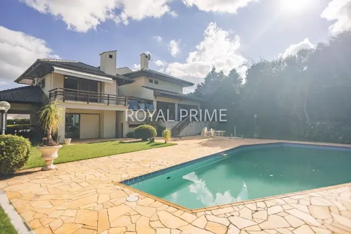 Casa Mobiliada em Condomínio com Quintal, Piscina e 4 quartos para alugar, 215 m² - Santa