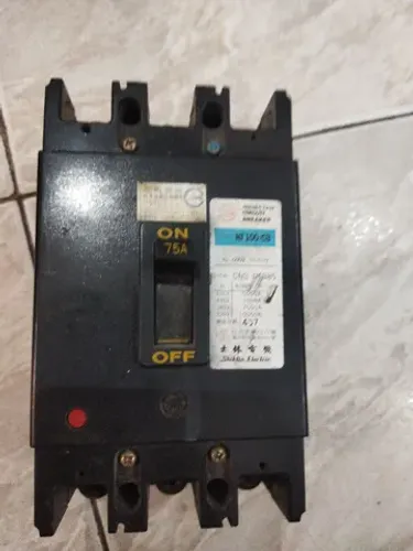 Disjuntor caixa moldada 75 amperes 