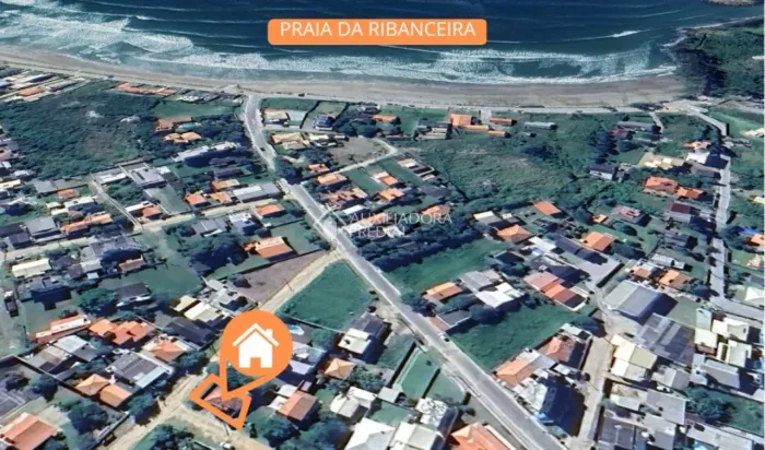 CASA, KITNET, ESPAÇO PARA MAIS EDIFICAÇÃO EM TERRENO DE 375M² A 200M DA PRAIA DA RIBANCEIR