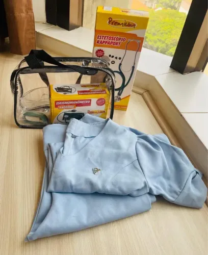 Kit Completo de Enfermagem - Estilo, Conforto e Precisão com Garrote Incluso!