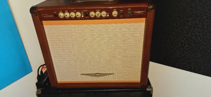 Cubo de Guitarra Oneal OCG 400R (APENAS VENDA)