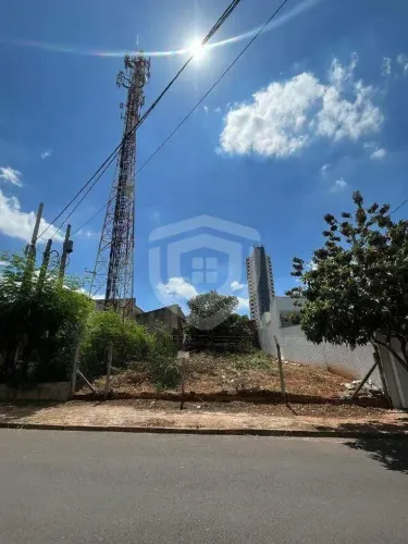 Lote à venda de 330m² no Jardim Europa, ótima localização