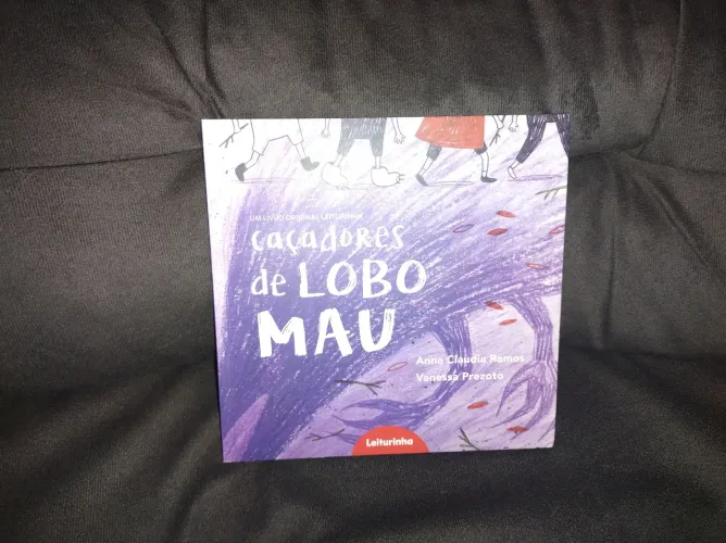 Livro Caçadores de Lobo mau