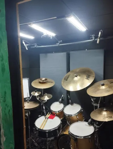 Cabine acústica para estudo e gravação (bateria)